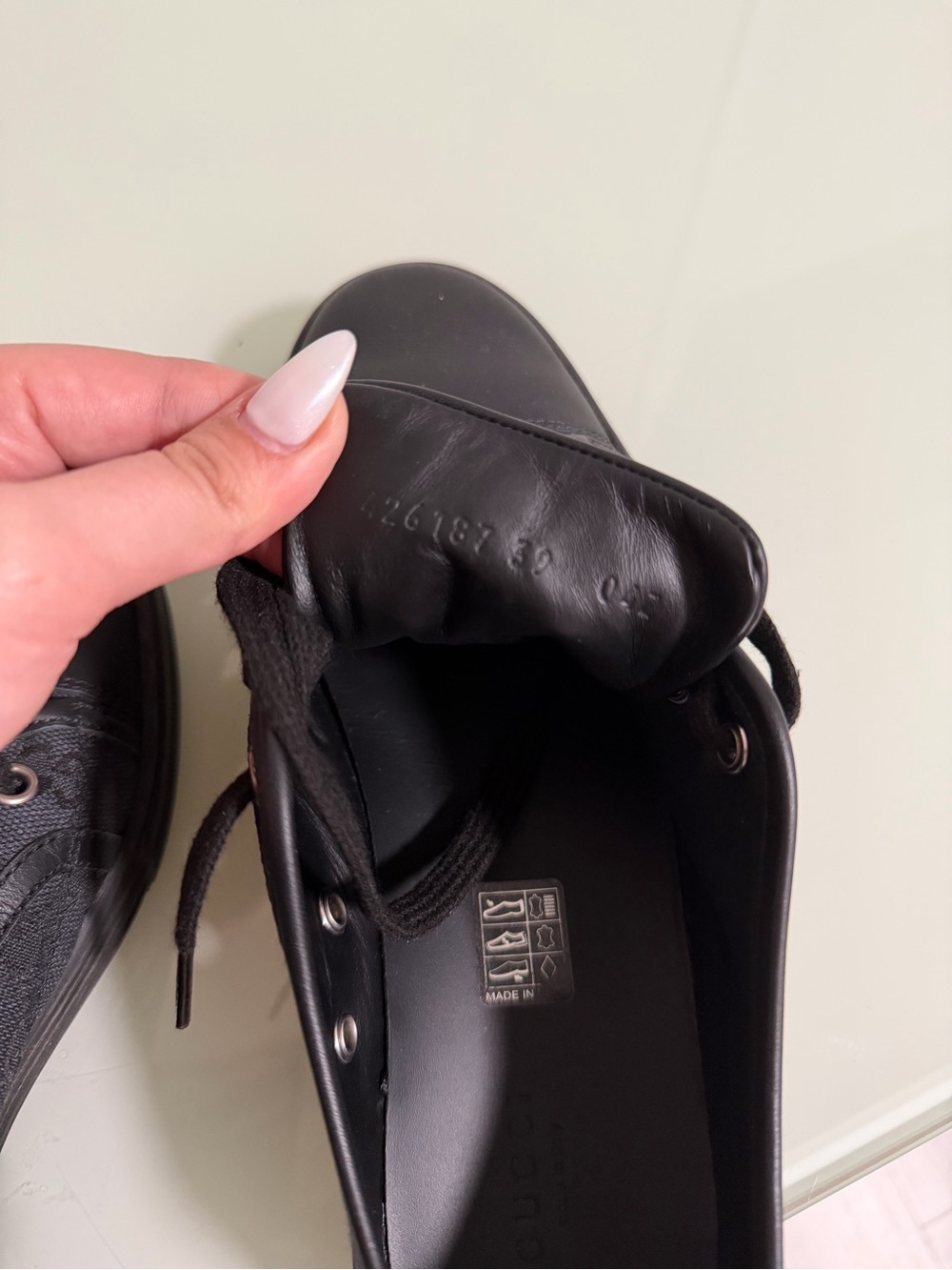 Gucci Black GG Monogram Low-Top Sneakers - Picture 5 of 8